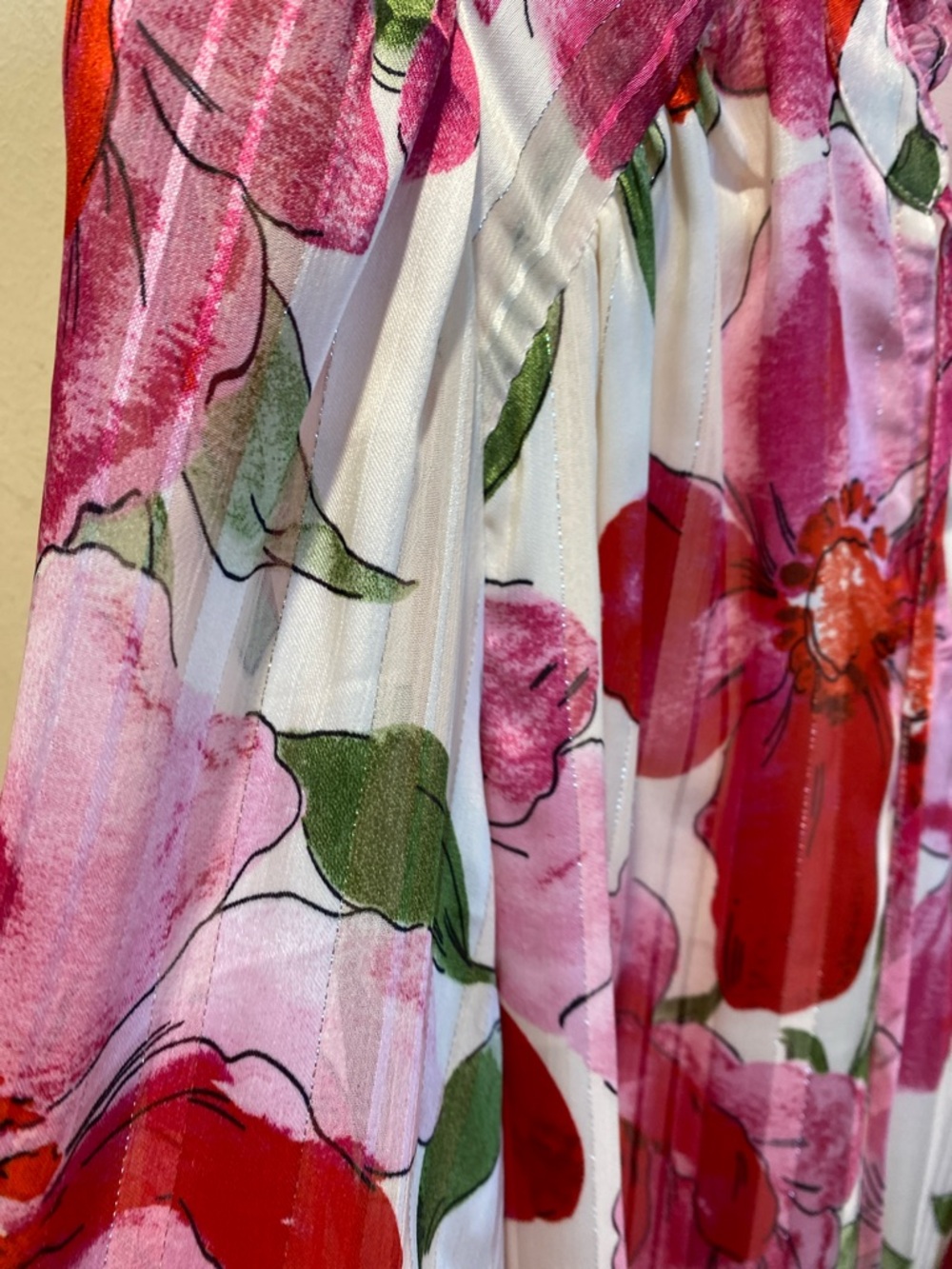 Joie White Blouse with Pink & Red Floral Print Sz M - Picture 6 of 11